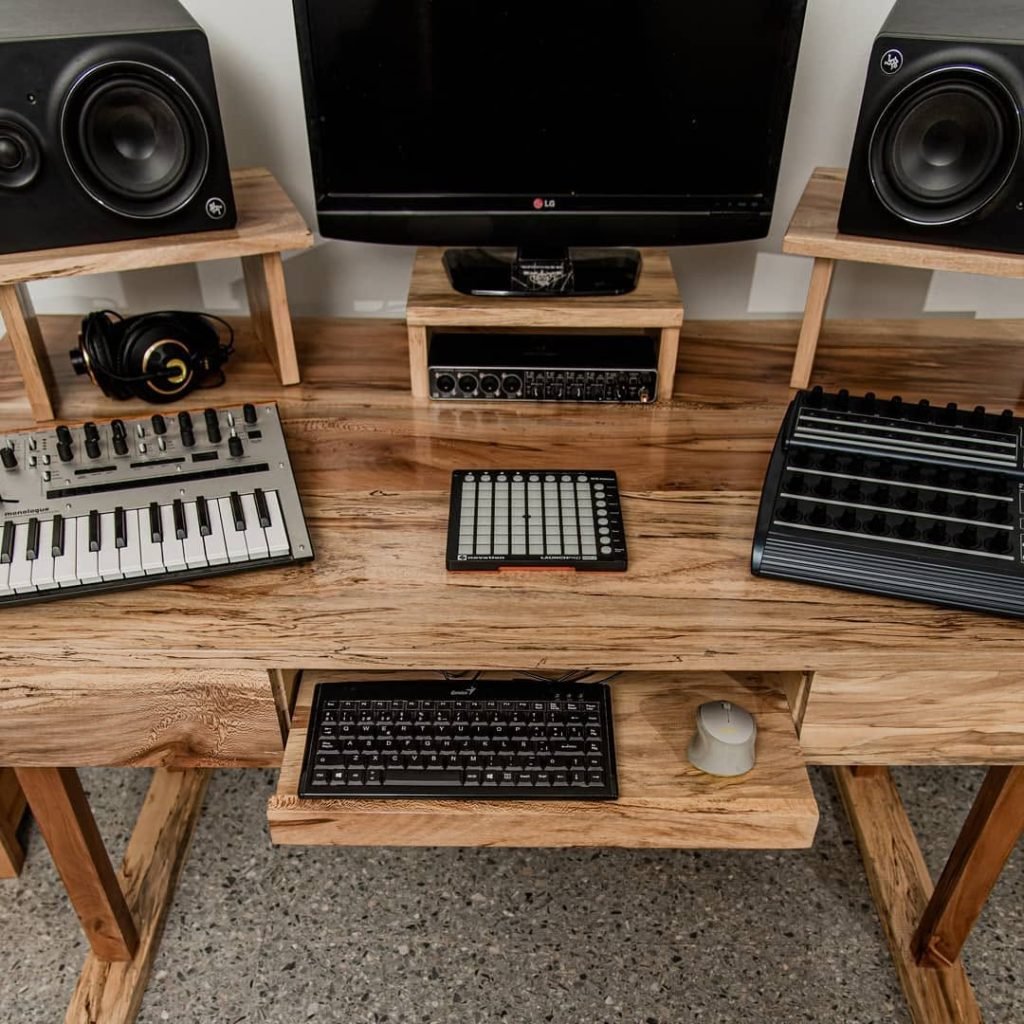 Mesa de audio en plátano